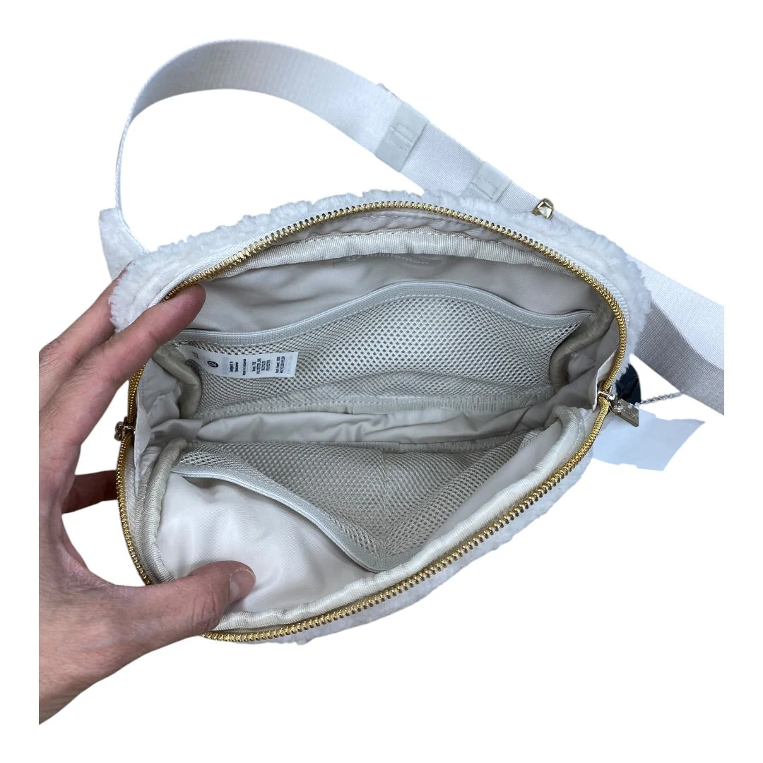 Handbag By Lululemon In Cream, Size:Small - Image 3