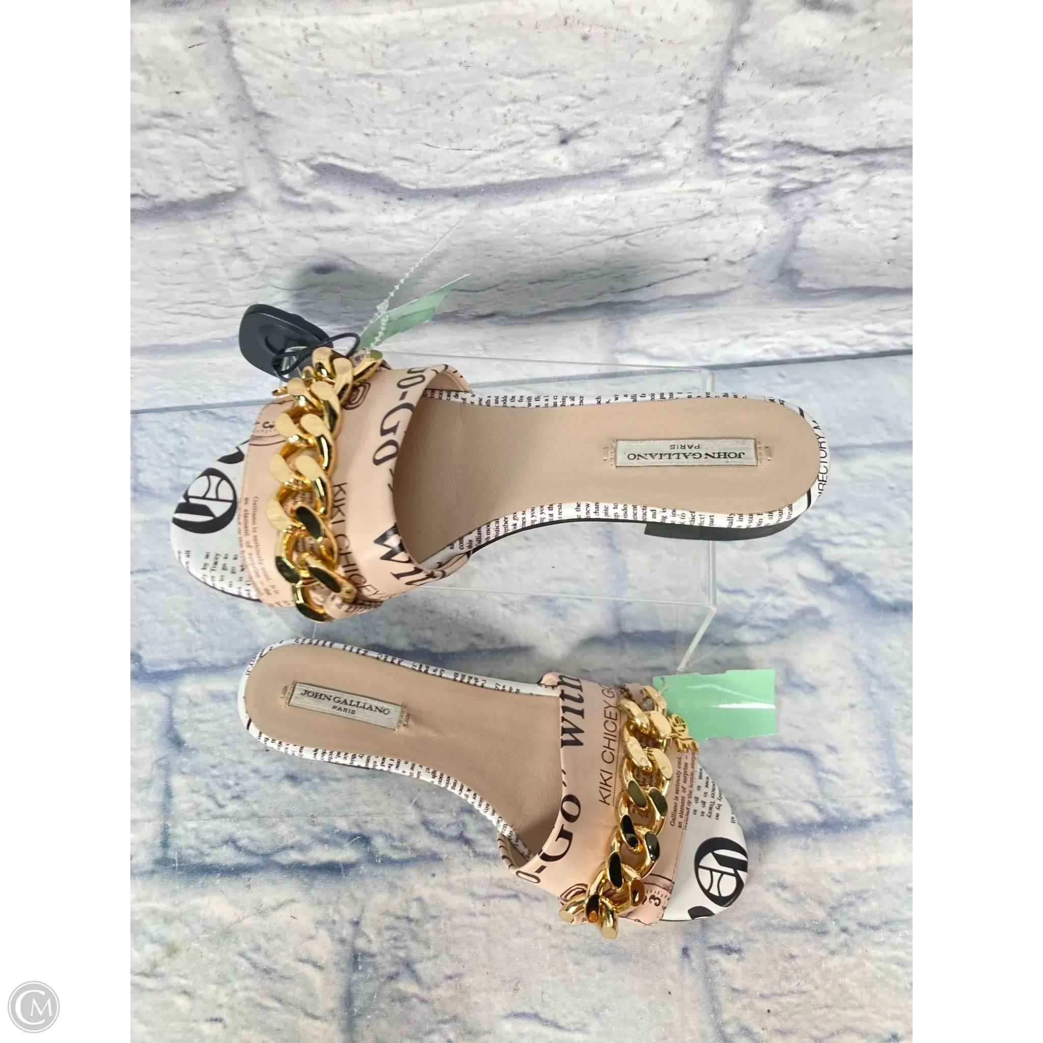 Sandals Flats By Clothes Mentor In Tan & White, Size: 7 - Image 3